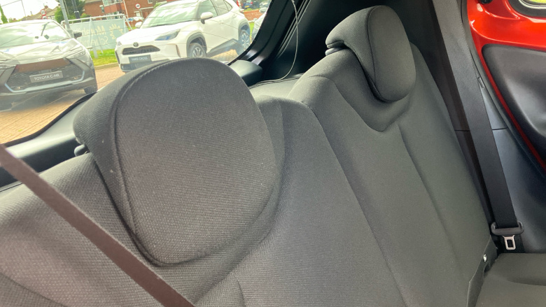 Toyota Aygo X 1.0 VVT-i Edge 5dr Petrol Hatchback